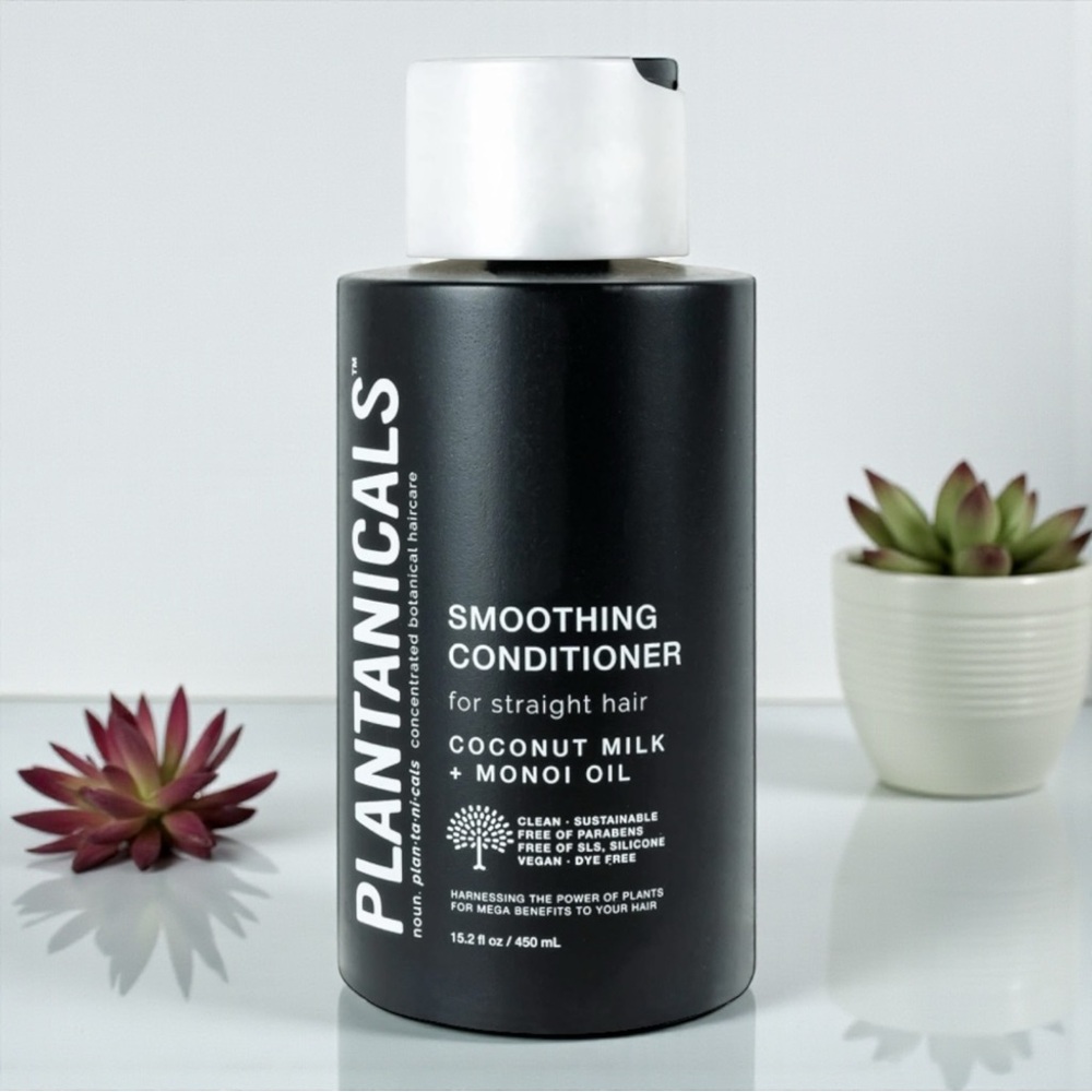 Black Smoothing Conditioner for Straight Hair